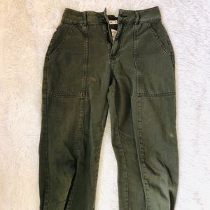 Garage Olive Jeans - V Comfy :)